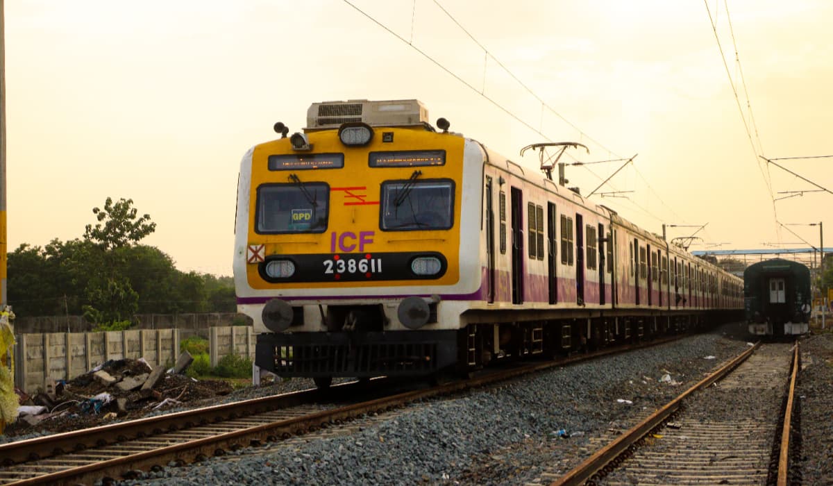 Mumbai Local Trains To Turn Fully AC Soon fimg