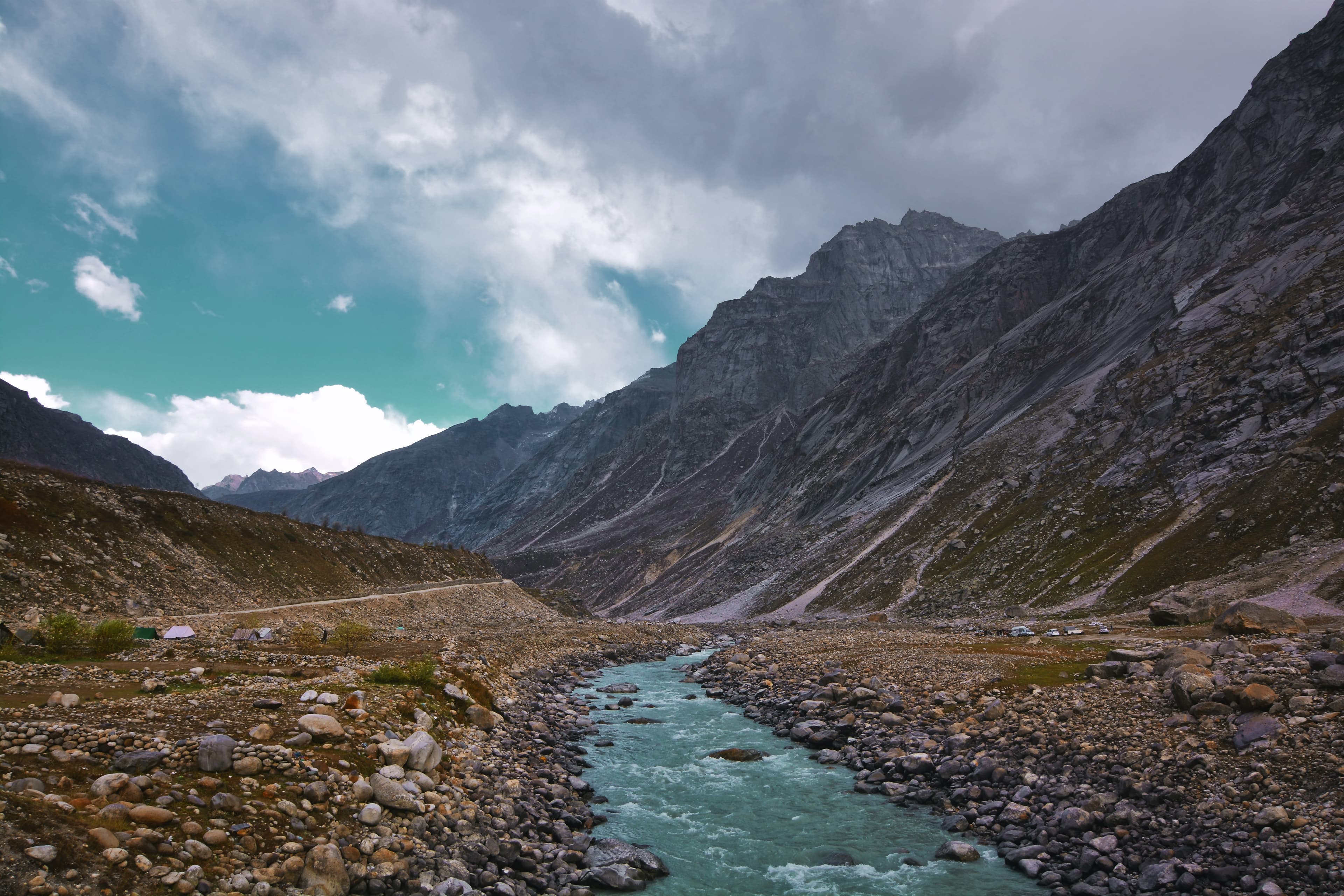 nikhil-kumar-3zybke8IoJs-unsplash-Spiti-Valley