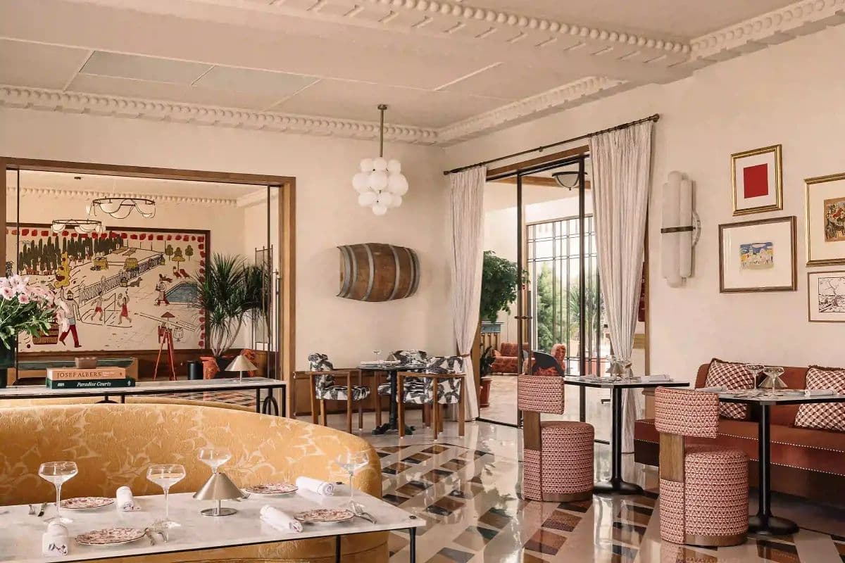 pune rosso prix versailles