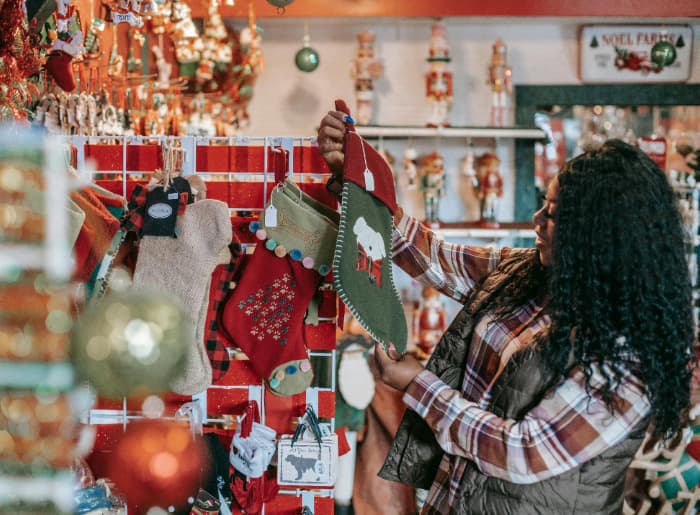 5 Must-Visit Markets In Mumbai in Christmas