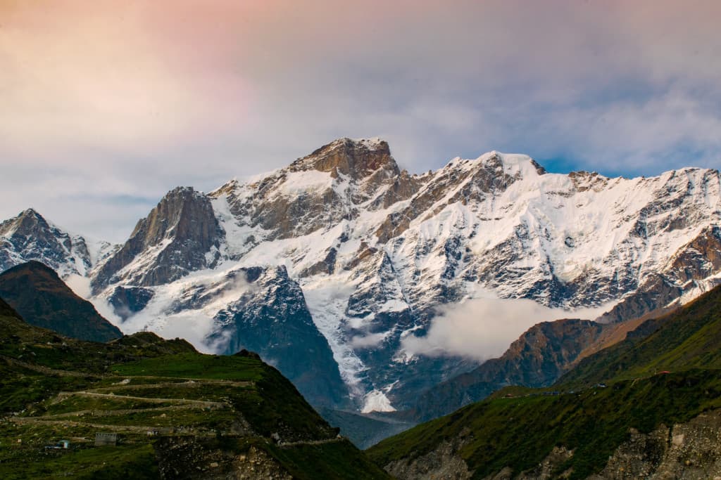 62d55805a91f8_kedarnath-temple-1024x683