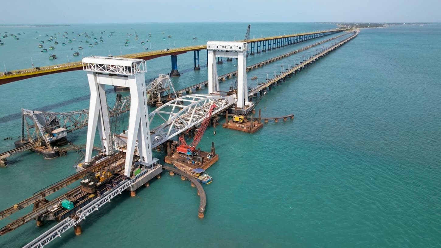 India's First Vertical-Lift Sea Bridge