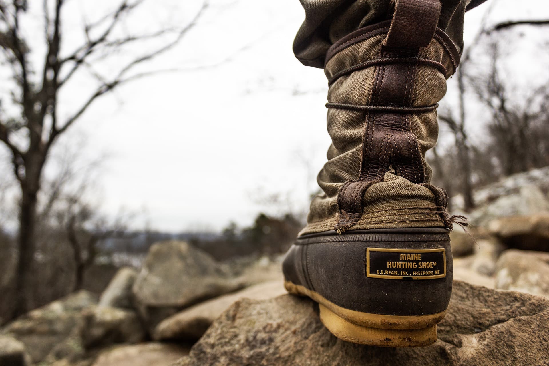 best-hiking-shoes-under-5-000-for-traveling