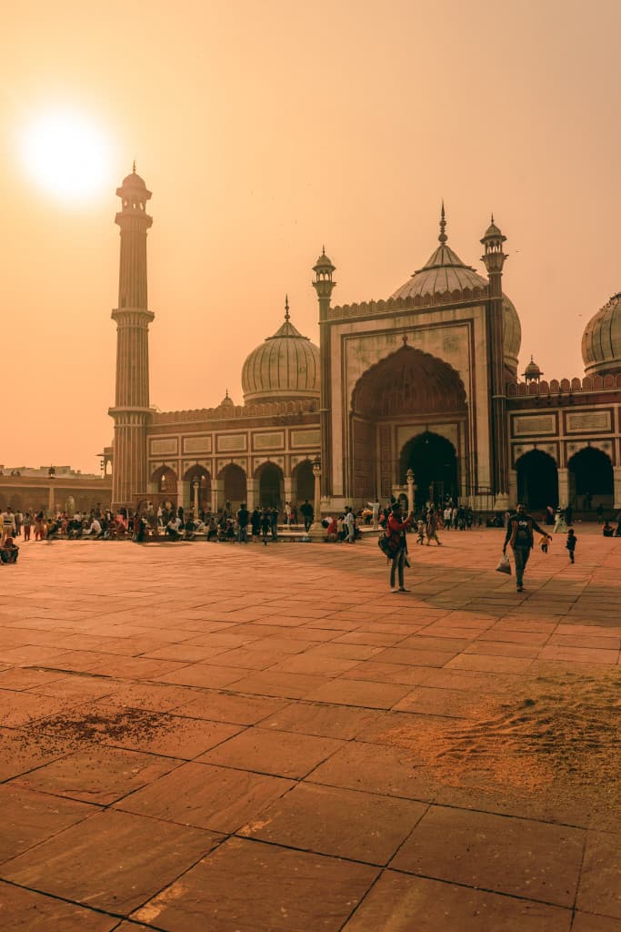delhi-mosque-1-683x1024