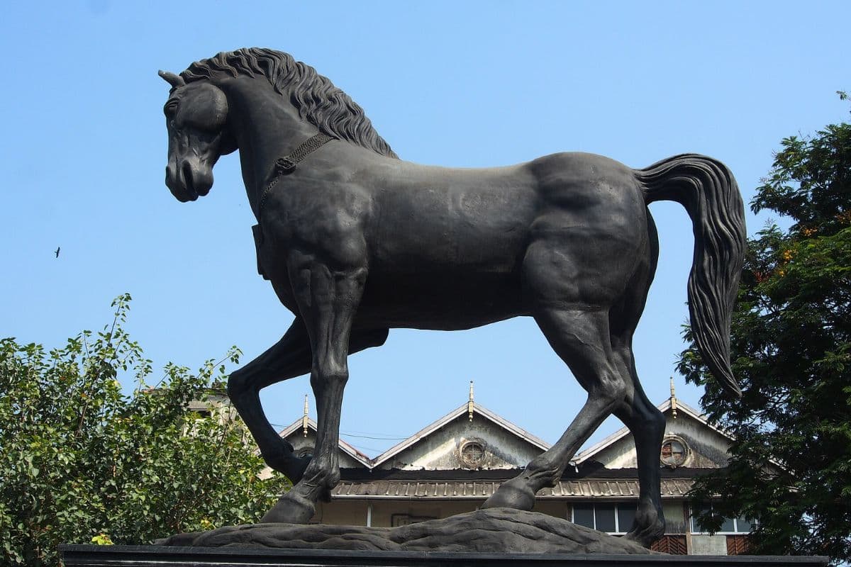 kala ghoda mumbai pedestrian-only zone