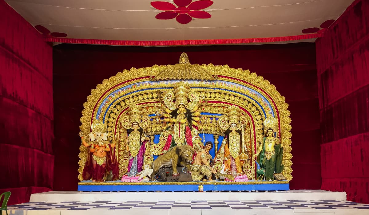 Durga Puja pandal in Kolkata during a morning visit