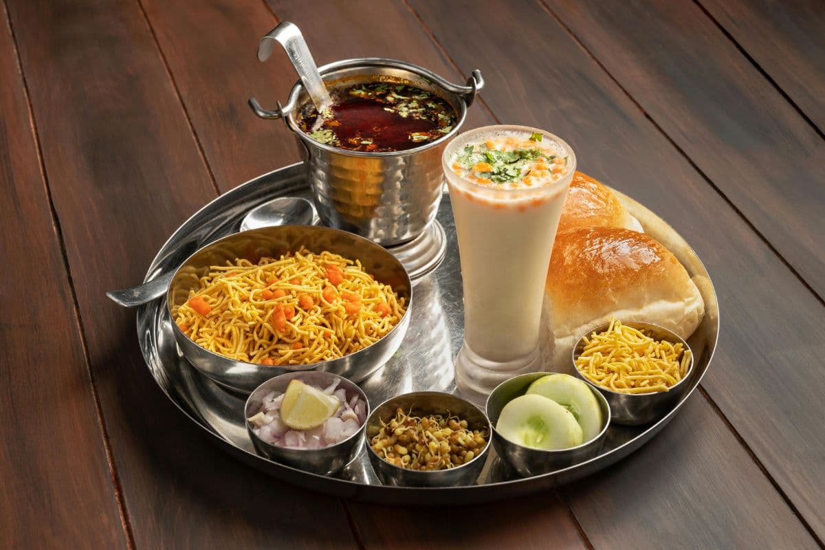 where to eat in pune