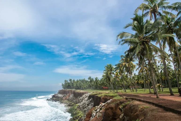 Varkala Cliff accommodation near the beach and cafes