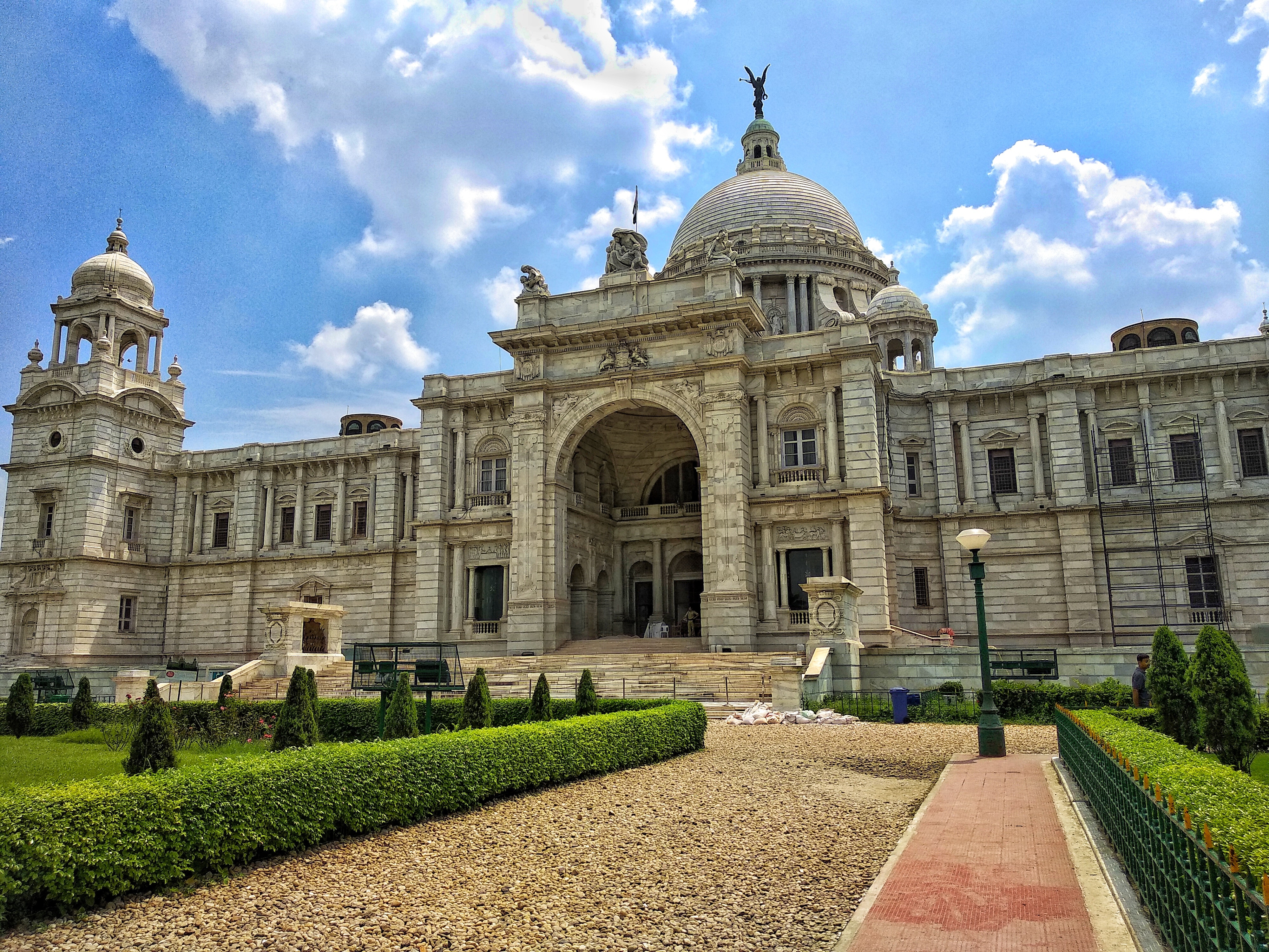 What Are The Best Places To Visit, Things To Do And Experiences To Have In Kolkata?