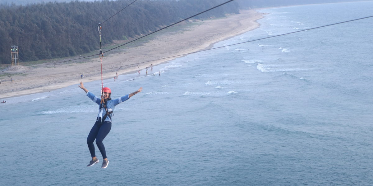 Sea zipline