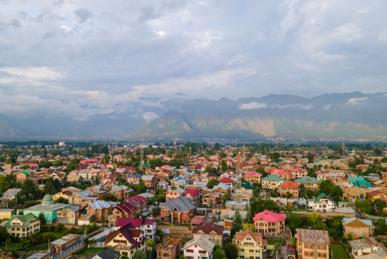 Vande Bharat New Delhi To Srinagar