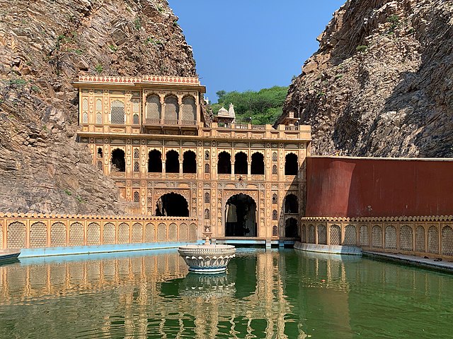 Temple Hopping In Jaipur