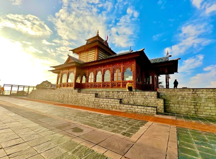 Famous temples to visit in Jaipur