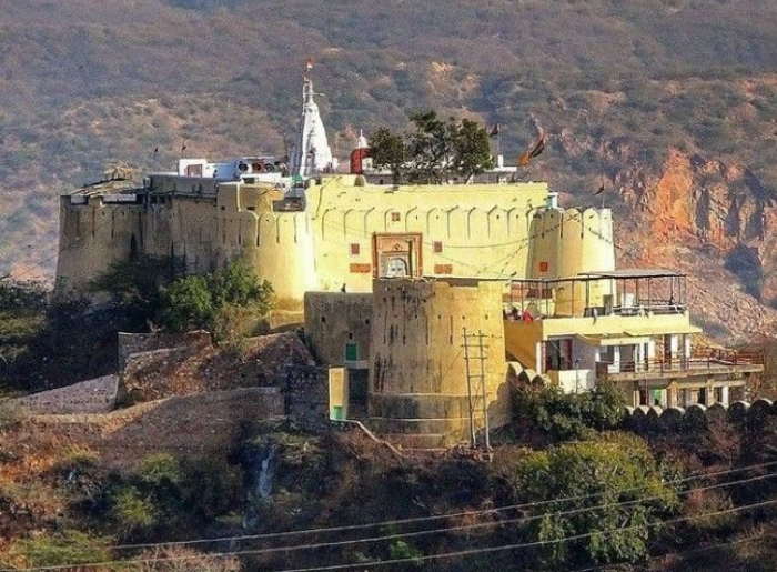 Famous temples to visit in Jaipur