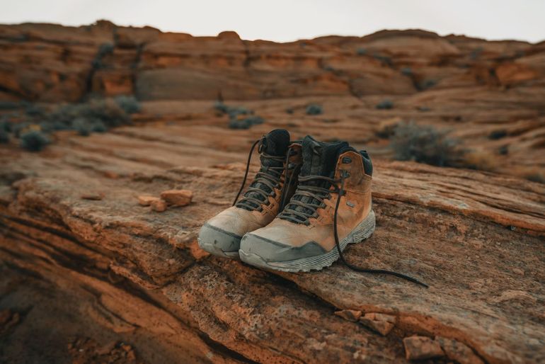 Best Budget Trekking Gear Under INR 12,000 2 Best Budget Trekking Gear (2)
