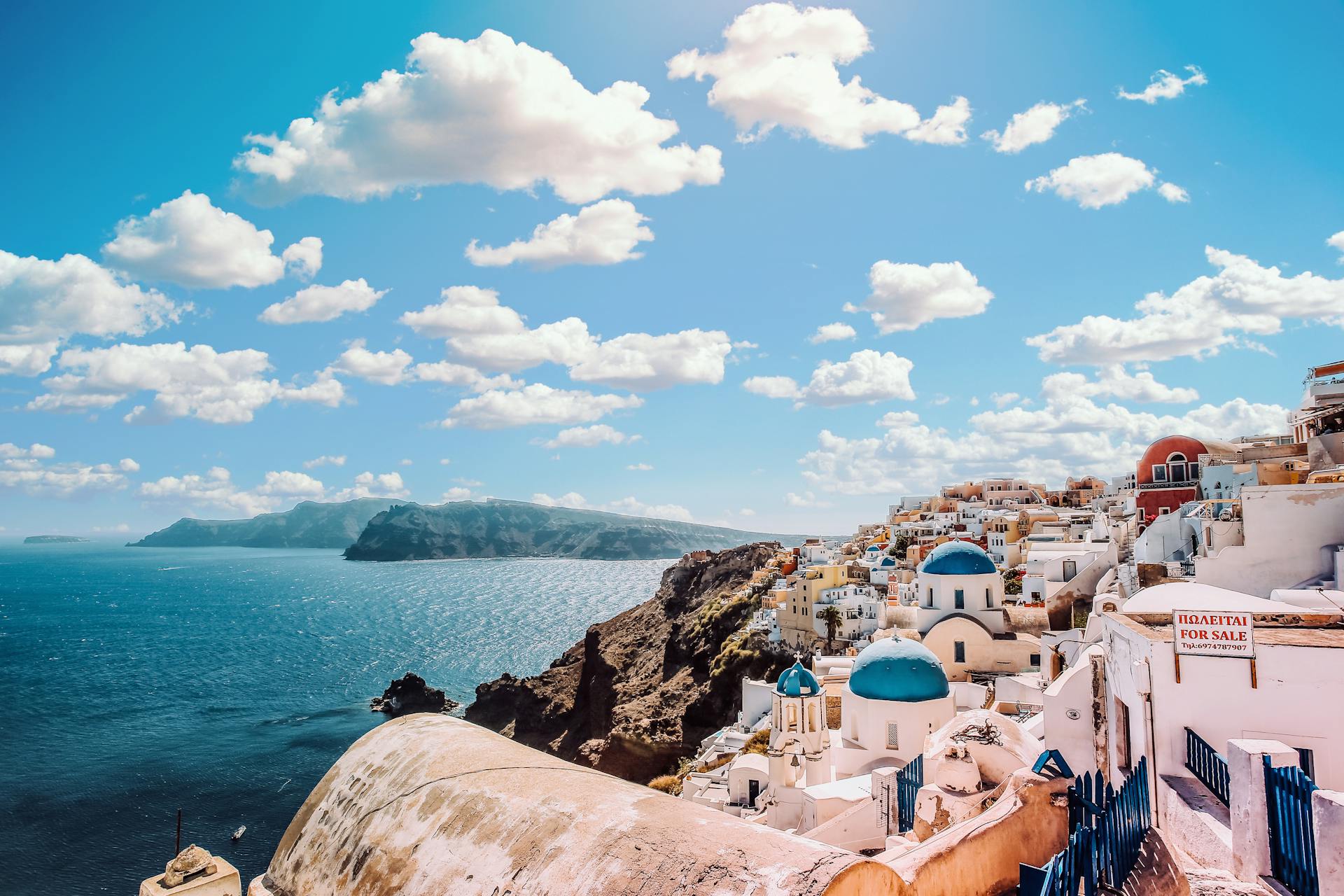 how to travel the world for free