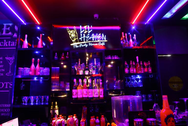 Restaurants Cafés Ahmedabad Live Music (2)