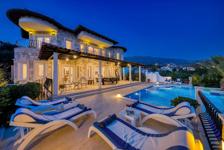 Best Luxury Hotels In Pune