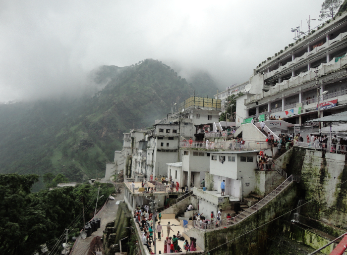 Vaishno Devi Yatra Registration 2026: How To Register Online, Latest Updates & Travel Guide 1 Vaishno Devi Bhawan