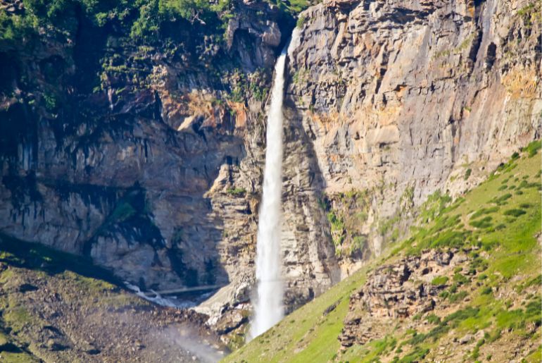 What's The Best Time To Visit Sissu, Himachal Pradesh, How To Reach And Top Attractions There 2 Sissu