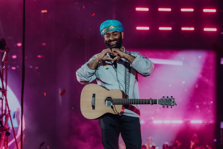 Inside Heshel: Arijit Singh’s Hometown Eatery In Murshidabad Offering Meals For INR 40 1 ARIJIT