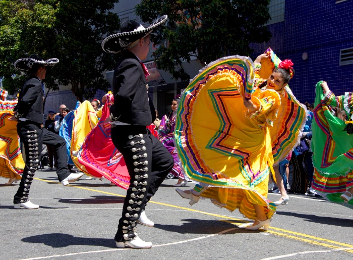 Cinco De Mayo Travel Guide 2026: Where To Go, What To Book, How Early 1 Cinco de Mayo