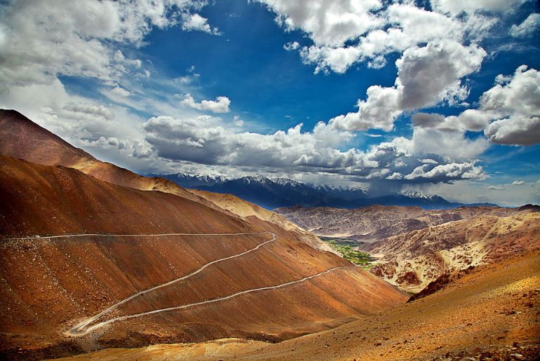 Pangong Lake Travel Guide