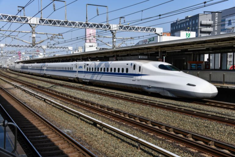 Delhi-Varanasi Bullet Train: Lucknow In 2 Hours, Varanasi In 4 Hours 1 Delhi-Varanasi bullet train