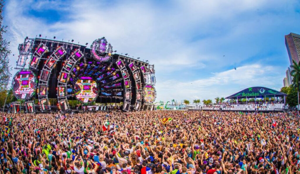 elrow Mumbai 2026: Venue, Entry Fees & Lineup 4 elrow 5