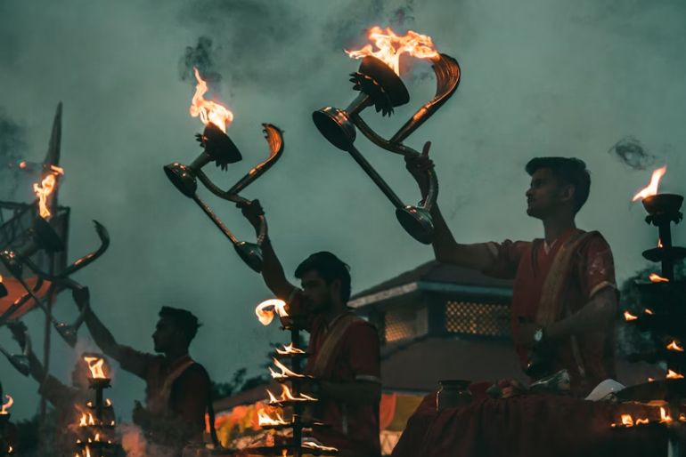 Ganga Dussehra 2026: Where to Witness the Most Stunning Aarti on May 25 2 ganga aarti (1)