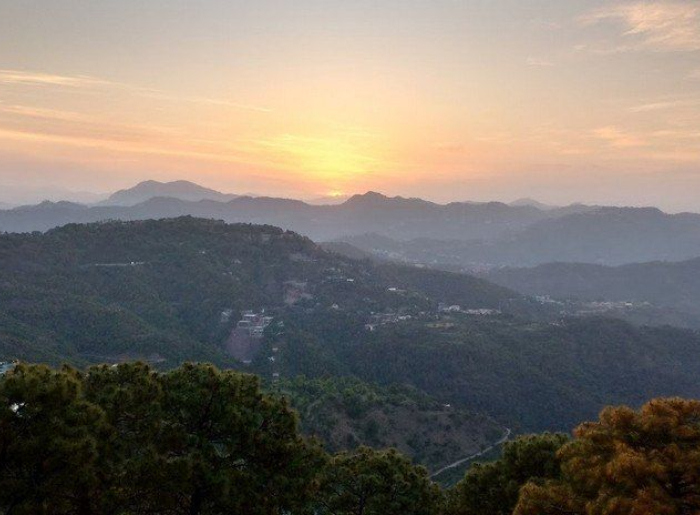 2 Day Kasauli Itinerary covering viewpoints, walking trails and places to visit in Himachal Pradesh