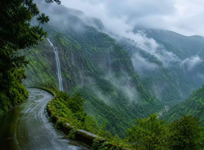 What To Pack For A Monsoon Trip In India