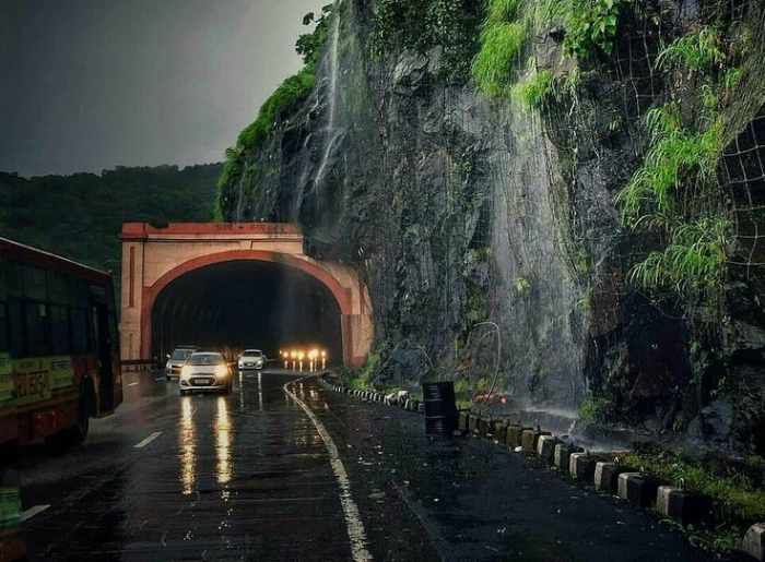 Essential Monsoon Driving Tips Every Road Tripper Should Know 1 Monsoon Driving Tips For Indian Roads