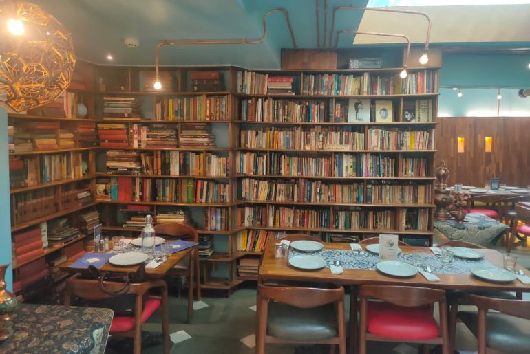 cafe mommyjoon bandra