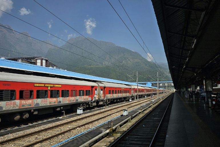 pune-shirdi express