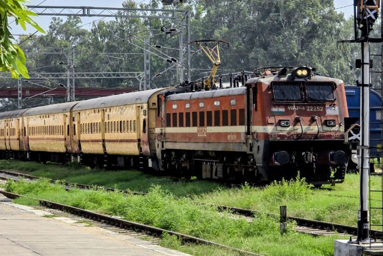 pune-shirdi express