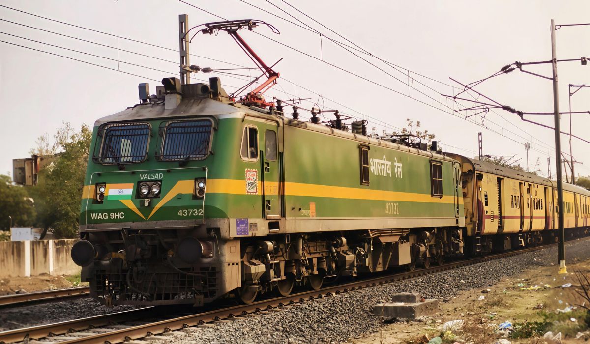 pune-shirdi express