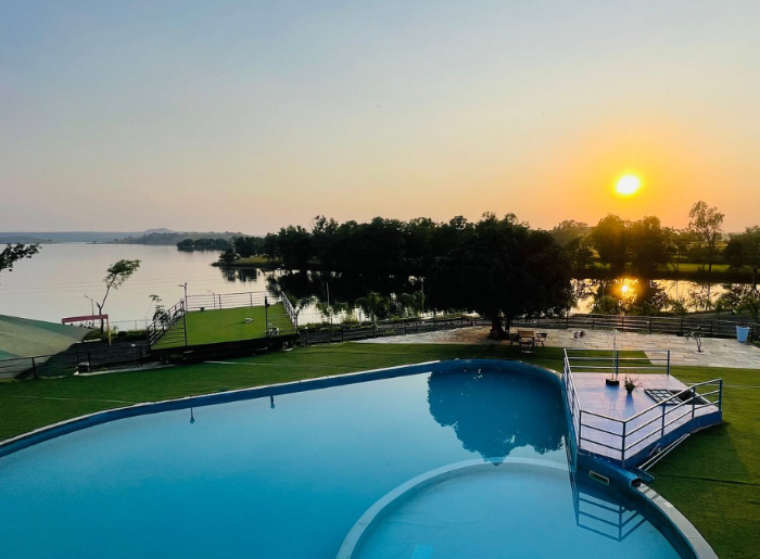 Best Monsoon Glamping Stays Near Mumbai