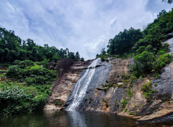 10 Hidden Places Near Munnar That Most Tourists Miss (Including 5 Beautiful Villages) 5 Hidden Places To Visit Near Munnar