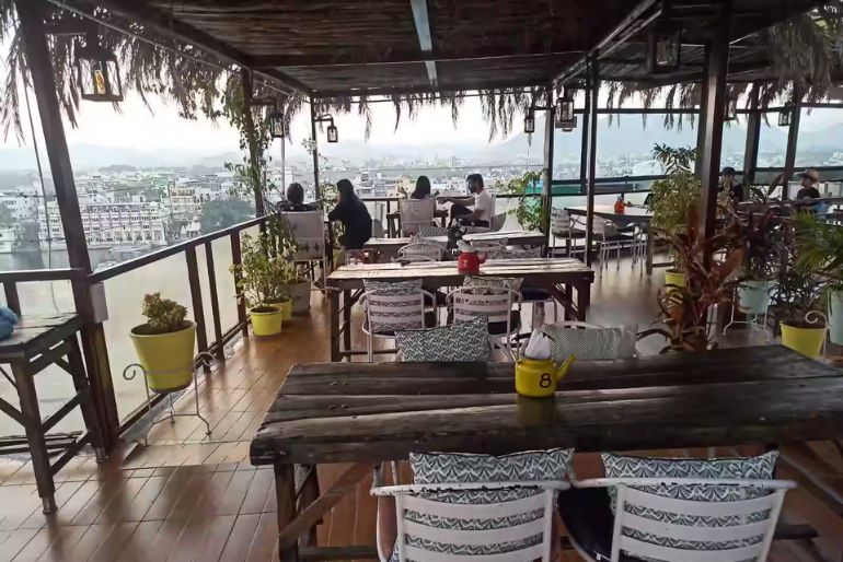 beautiful cafes india monsoon (1)