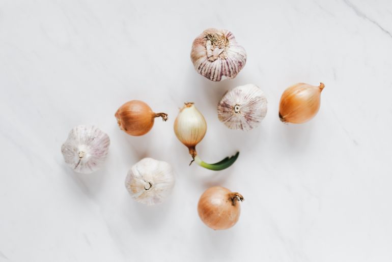 onions garlic shravan