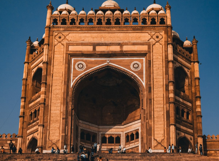 Agra Travel Guide: Best Places To Visit, Stay, Eat & Travel Tips 3 Agra Travel Guide covering the Taj Mahal and best places to visit in Agra