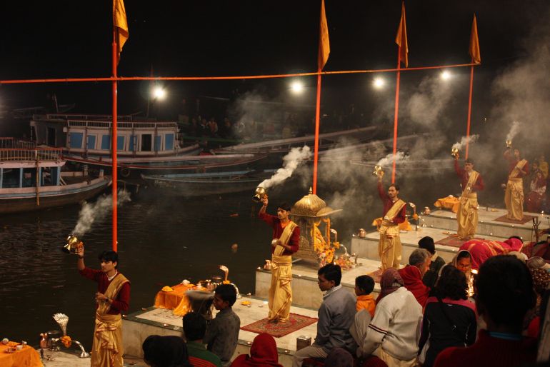 Which Ghat Is Best For Ganga Aarti In Varanasi? What First-Time Visitors Should Know 1 best ghat ganga aarti in varanasi (1)