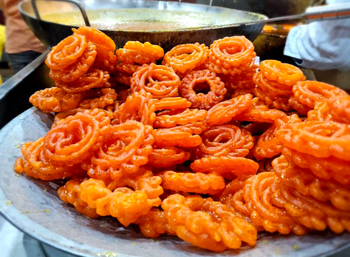 Breakfast places near Red Fort in Old Delhi
