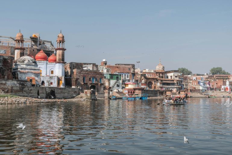 how to reach Mathura