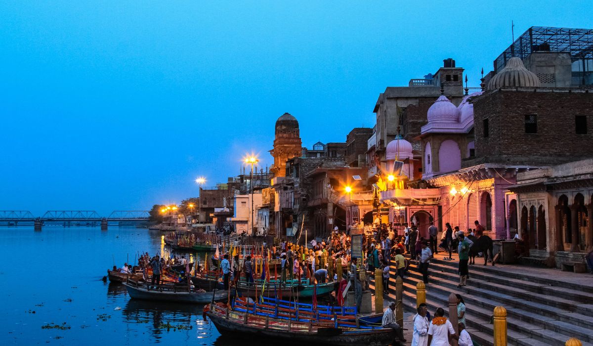 how to reach Mathura