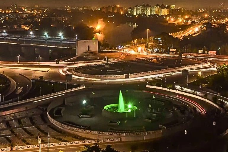 how to reach lucknow