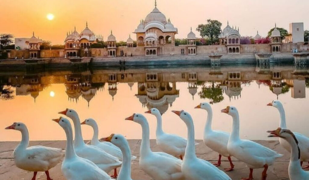 Mathura Travel Guide: Best Places To Visit, Stay, Weather & Travel Tips 2 - Mathura Travel Guide to temples, ghats and places to visit in Mathura