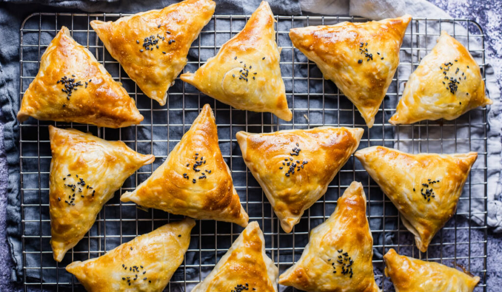 Vegetarian Food In Uzbekistan: What Indians Can Eat, Avoid & Where To Find It 1 Vegetarian food in Uzbekistan with traditional Uzbek dishes