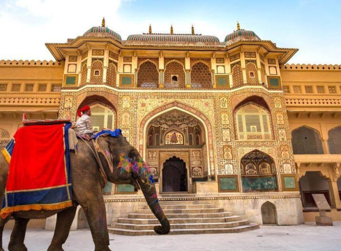 Why Is Domestic Leisure Travel Becoming More Important To India's Hotel Industry? 2 Domestic leisure travellers staying at a hotel in India